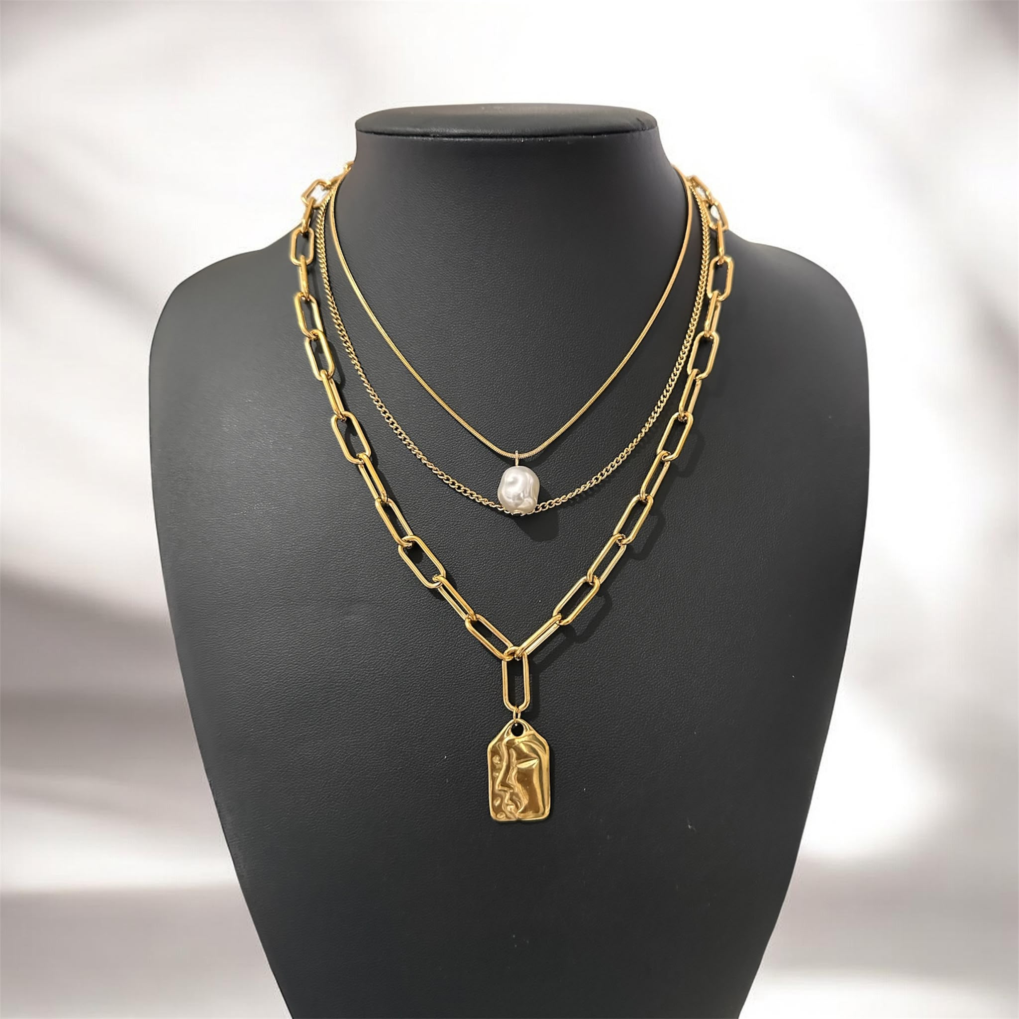 Collier Multi Rangs Perle & Médaillon – Image 2